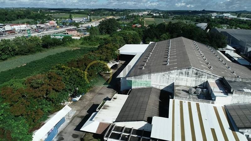 โรงงานผลิตแผ่นหลังคาไวนิล